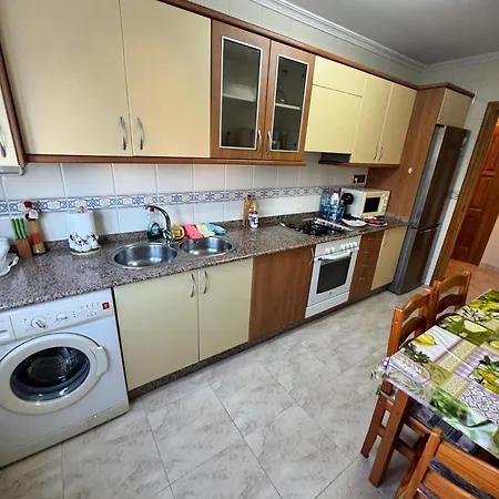 아파트 Arnela 포스